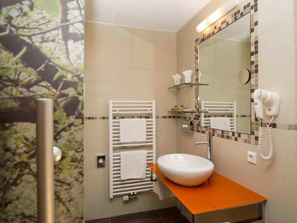 Hotel Neckartal Köngen Екстериор снимка