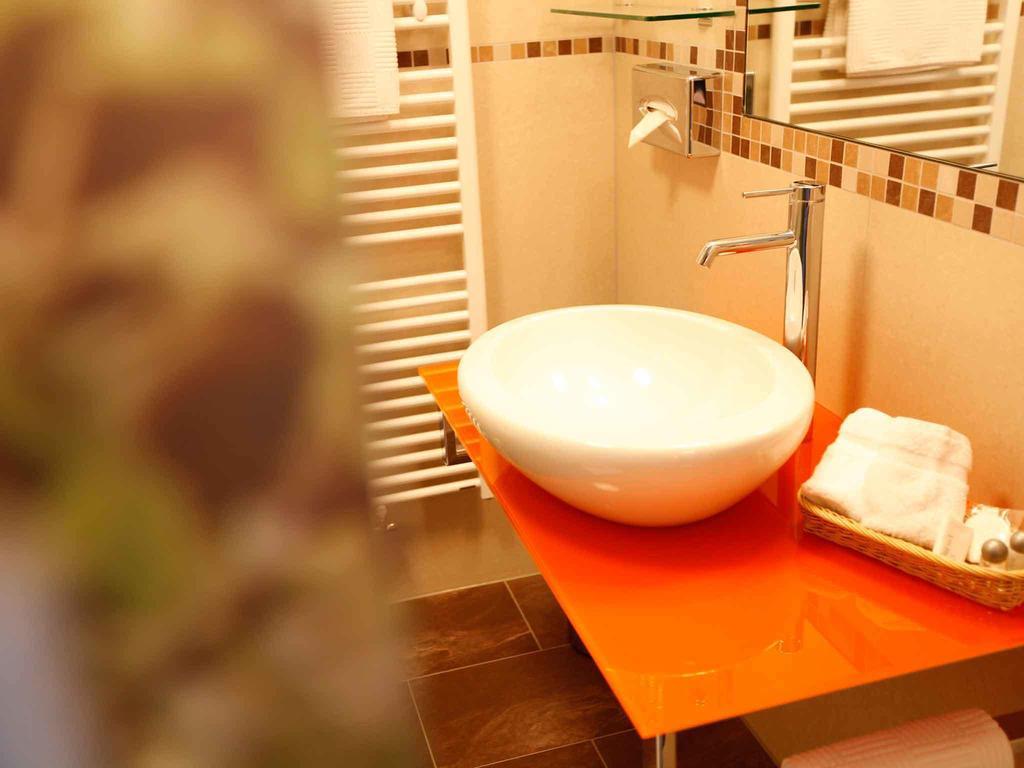 Hotel Neckartal Köngen Екстериор снимка